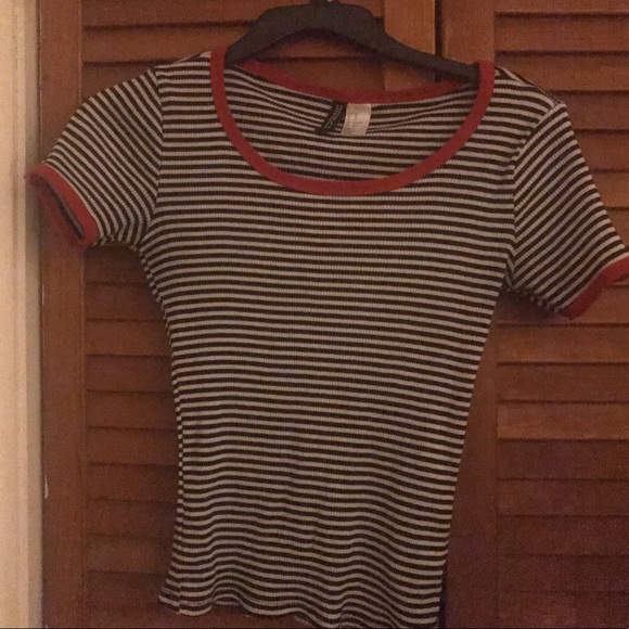 H&M stripe scoop neck T-shirt - Picture 1 of 3